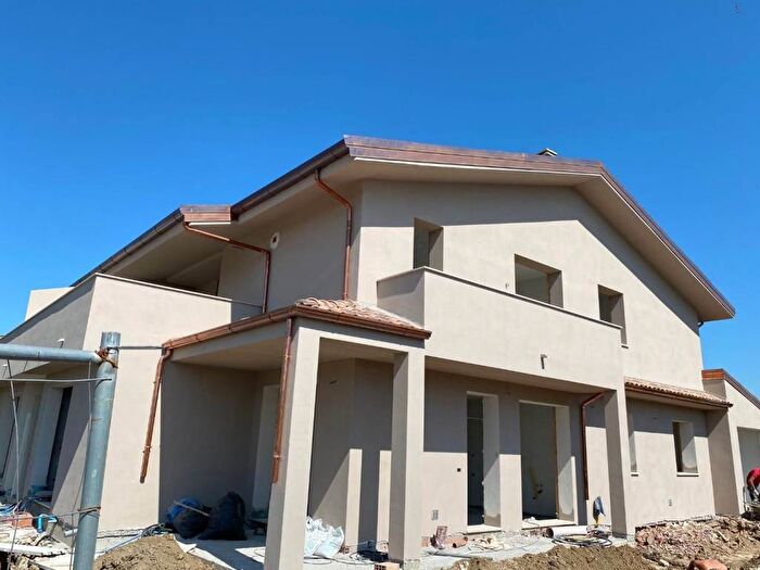 Appartamento con 6 locali in vendita in Santa Lucia La Borra, Pontedera