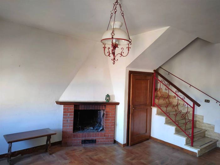 Appartamento con 5 locali in vendita in Piazza Cesare Battisti, Centro, Castiglione d'Orcia