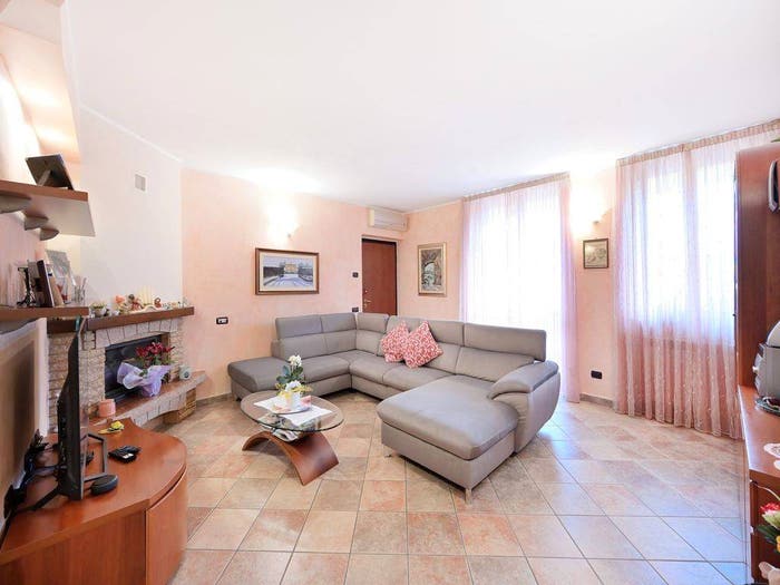 Appartamento trilocale in vendita in Via Alessandro Manzoni, Marcallo con Casone