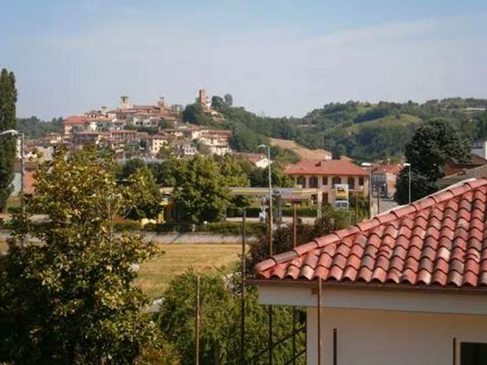 Casa con 6 locali in vendita in Castelnuovo Don Bosco