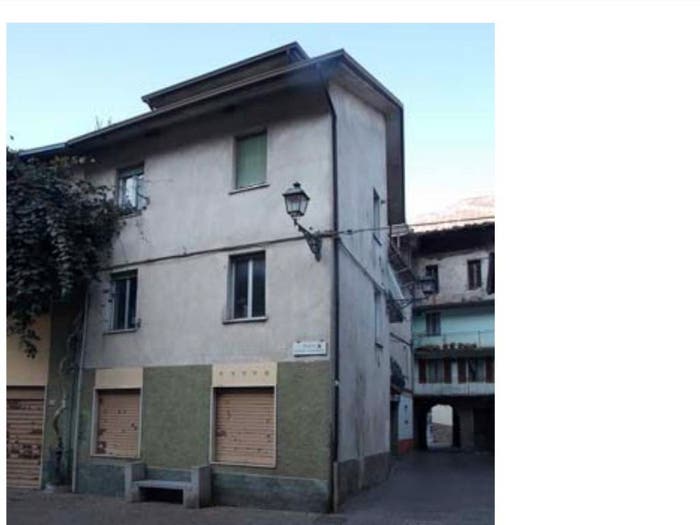 Casa con 6 locali in vendita in Via Novelle, Sacca, Esine