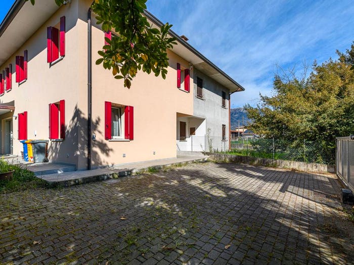 Casa quadrilocale in vendita in Via Teresa Rubelli, San Zenone, San Zenone degli Ezzelini