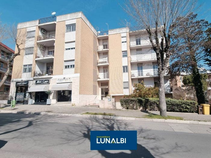 Appartamento con 5 locali in vendita in Viale Europa, Centro, Matera