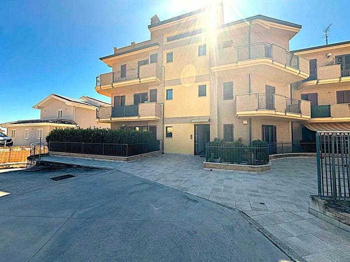 Appartamento quadrilocale in vendita in San Tommaso Tre Archi, Fermo