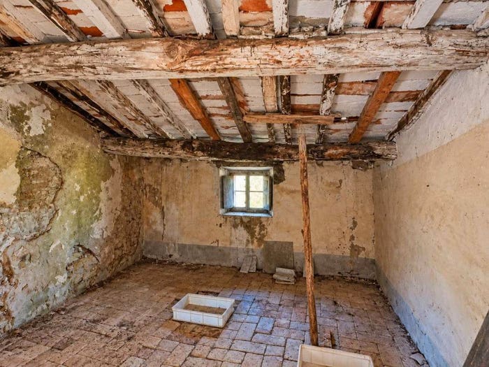 Casa con 6 locali in vendita in via di migliana, Cantagallo