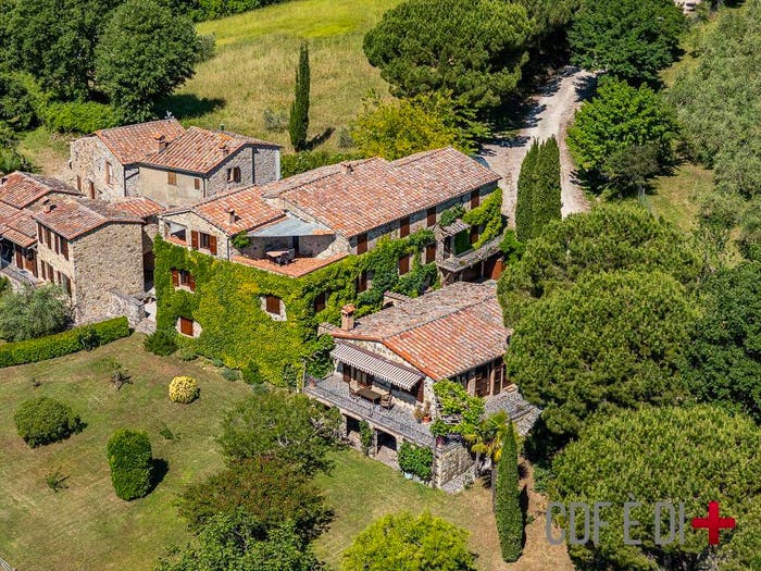 Casa con 6 locali in vendita in Strada Provinciale Galleraie, Montieri
