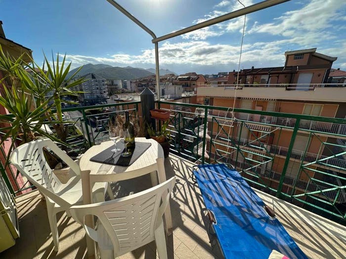 Appartamento con 5 locali in vendita in Via Nino Bixio, Centro, Albenga