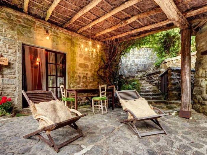 Casa bilocale in vendita in Raggiolo, Ortignano Raggiolo