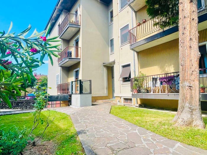 Appartamento trilocale in vendita in Via Ramiro Rampinelli, Mompiano Costalunga, Brescia