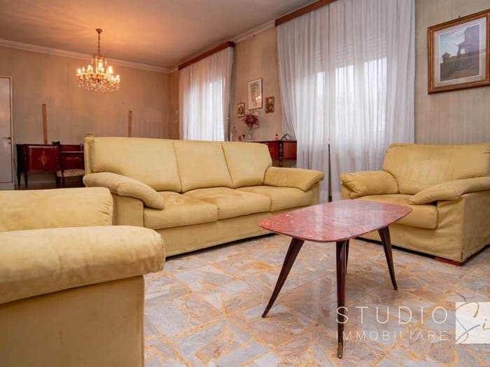 Appartamento con 6 locali in vendita in Via Gaspare Spontini, Pistoia Ovest, Pistoia