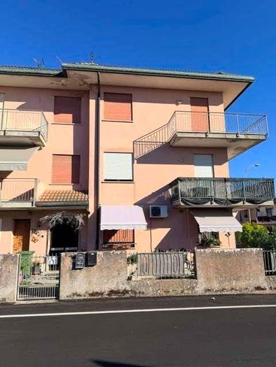 Appartamento quadrilocale in vendita in VIA SAN BASILIO, Centro, Taglio di Po