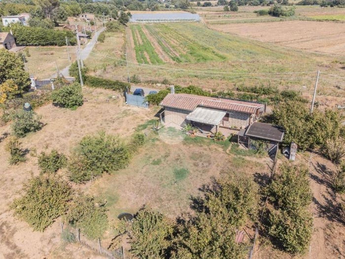 Casa bilocale in vendita in Via di Valle Fioretto, Nepi