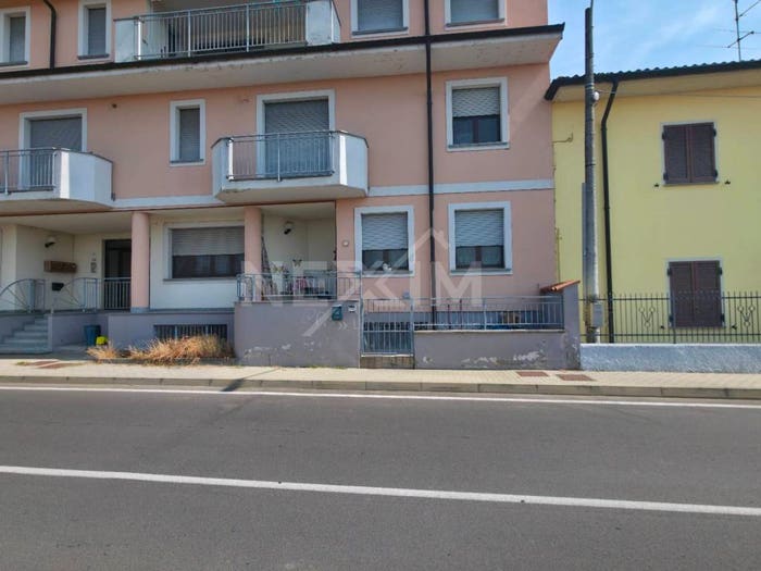 Appartamento bilocale in vendita in Via Vistarino, Calignano, Cura Carpignano