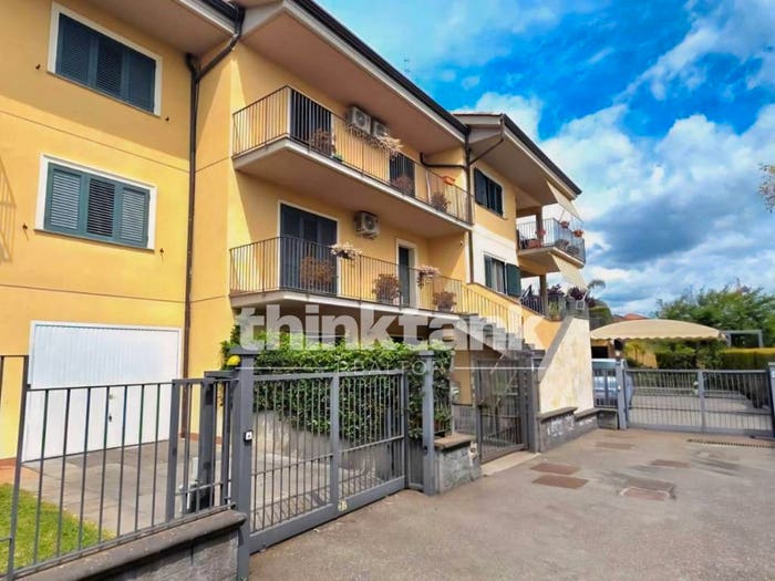 Casa con 6 locali in vendita in Via Mazzaglia, Marchesana, Aci Catena