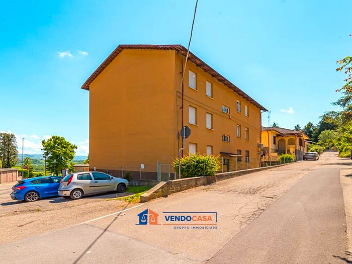 Appartamento quadrilocale in vendita in Via Alba, Villa Borgo, Santa Vittoria d'Alba