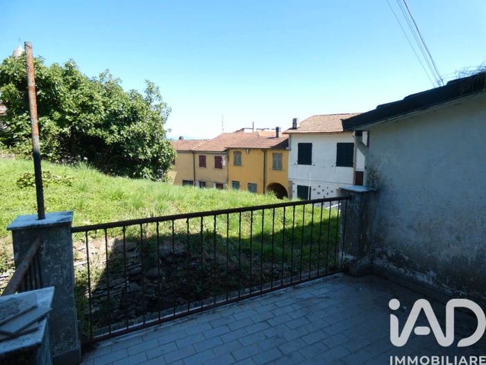 Casa con 5 locali in vendita in Via quattro novembre, Castello, Carro