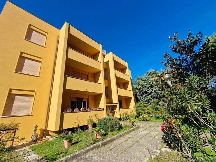 Appartamento con 6 locali in vendita in Via San Egidio, Centro, Avigliano Umbro