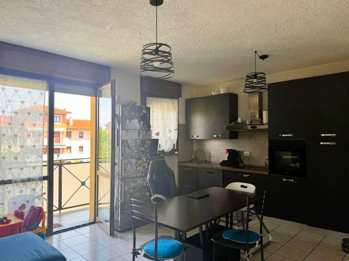 Appartamento trilocale in vendita in Via Padre Romero, Centro, Arluno