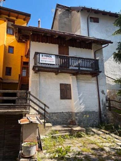 Casa trilocale in vendita in Via Roma, Centro, Cesana Torinese