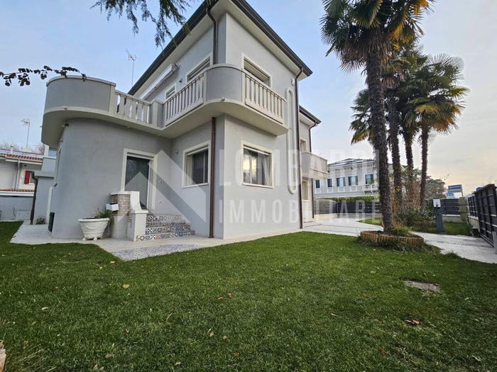 Casa con 6 locali in vendita in Centro, Mogliano Veneto