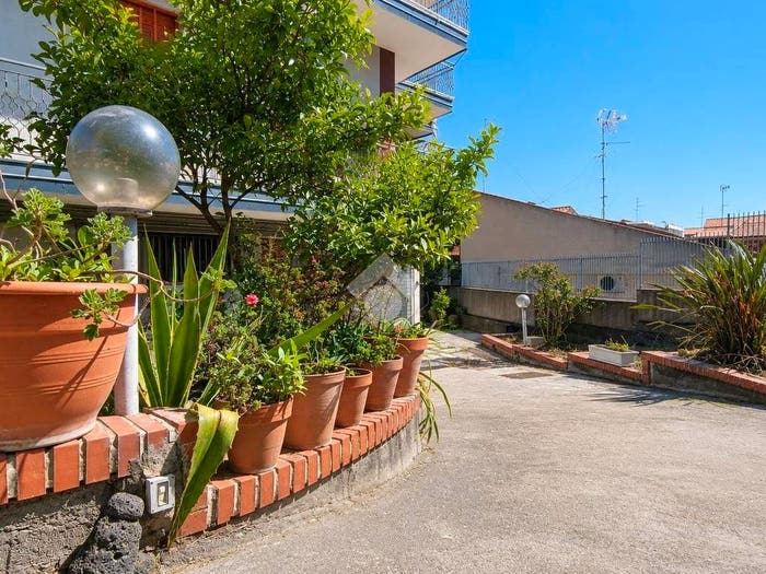 Appartamento quadrilocale in vendita in Via PAPA GIOVANNI XXIII, Centro, Mascalucia