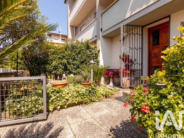 Casa con 6 locali in vendita in Via Benedetto Croce, Centro, Ponsacco