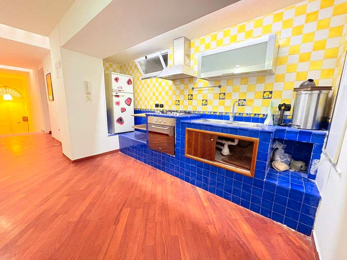 Appartamento bilocale in vendita in Via Nunziatella, Santa Lucia, Napoli