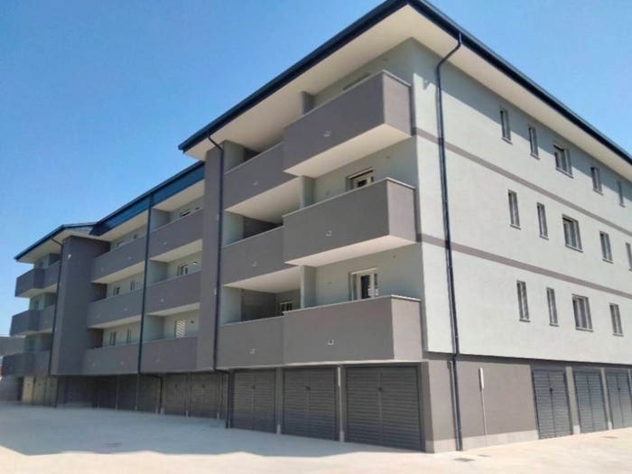 Appartamento trilocale in vendita in Via Borgomaneri, Binasco