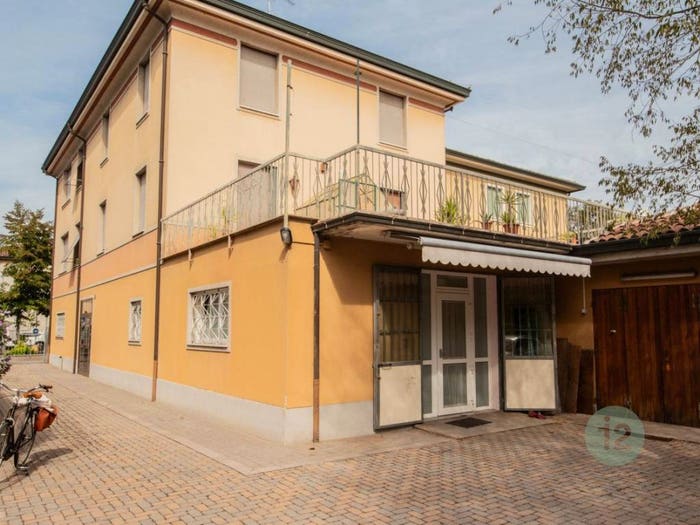 Appartamento quadrilocale in vendita in Viale Vittorio Veneto, Centro, Correggio