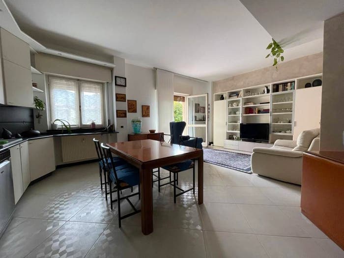 Appartamento quadrilocale in vendita in Via Benigno Crespi, Centro, Albino
