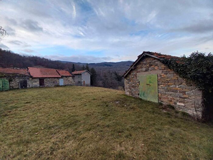 Casa quadrilocale in vendita in Via Sasso, Montefiorino