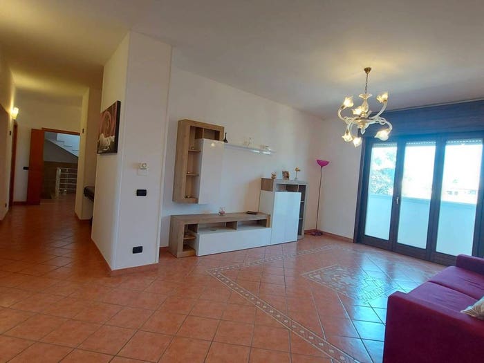 Appartamento con 6 locali in vendita in Via Alcide De Gasperi, Centro, Melendugno