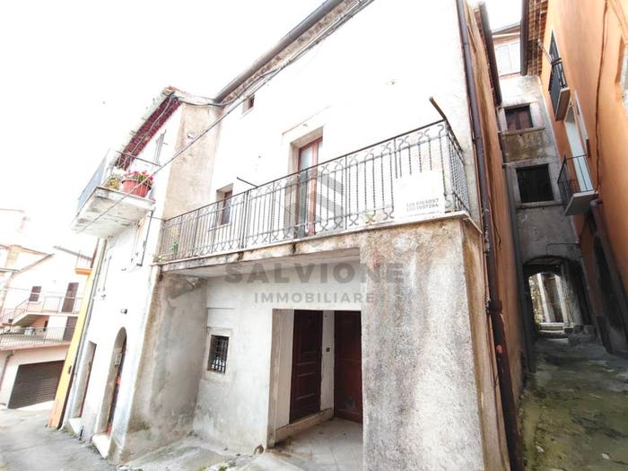 Casa con 6 locali in vendita in Via San Giovanni, Centro, Cusano Mutri