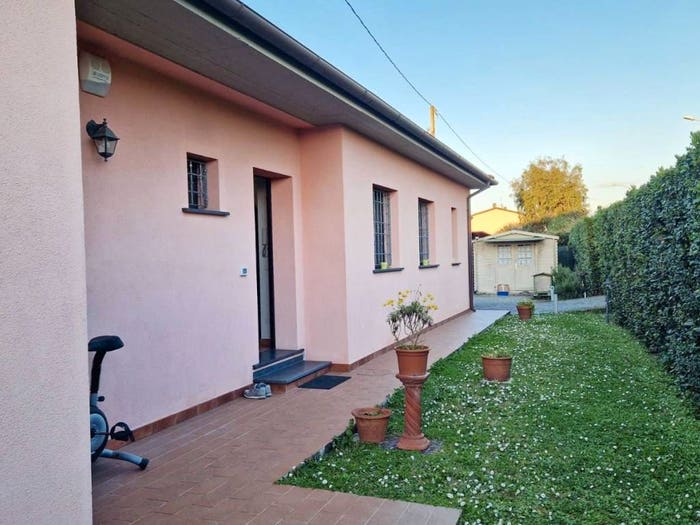 Casa trilocale in vendita in Via Nugolaio, Arnaccio Chiesanuova, Cascina