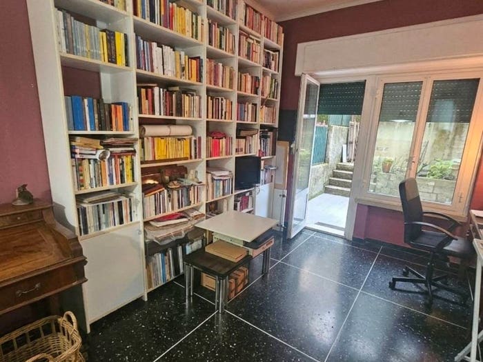 Appartamento bilocale in vendita in Via Enrico Hillyer Giglioli, Marassi, Genova