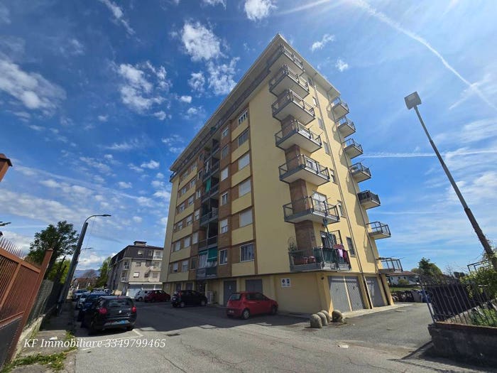 Appartamento trilocale in vendita in Via Antonio Appino, Centro, Favria