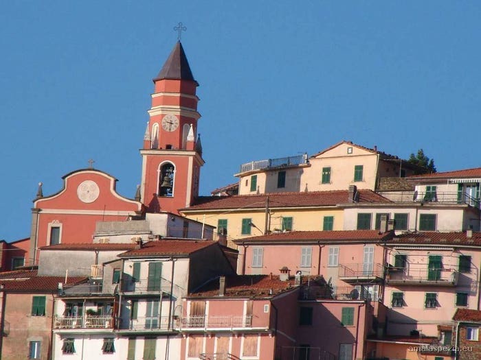 Appartamento trilocale in vendita in Via Borgo Vecchio, Tivegna, Follo