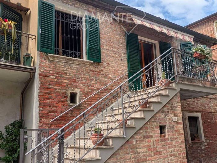 Casa quadrilocale in vendita in Valiano, Montepulciano