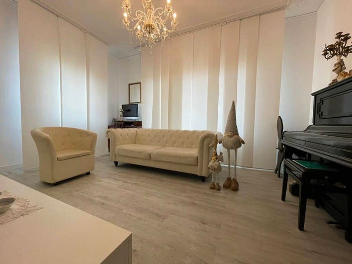 Appartamento quadrilocale in vendita in Via Giovanni Battista Amici, Viali, Modena