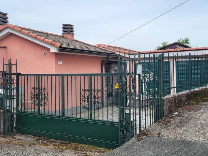 Casa trilocale in vendita in Via Serra, Serra, Cicagna