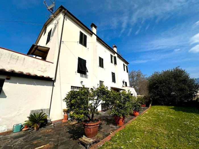 Casa con 6 locali in vendita in Marlia, Capannori