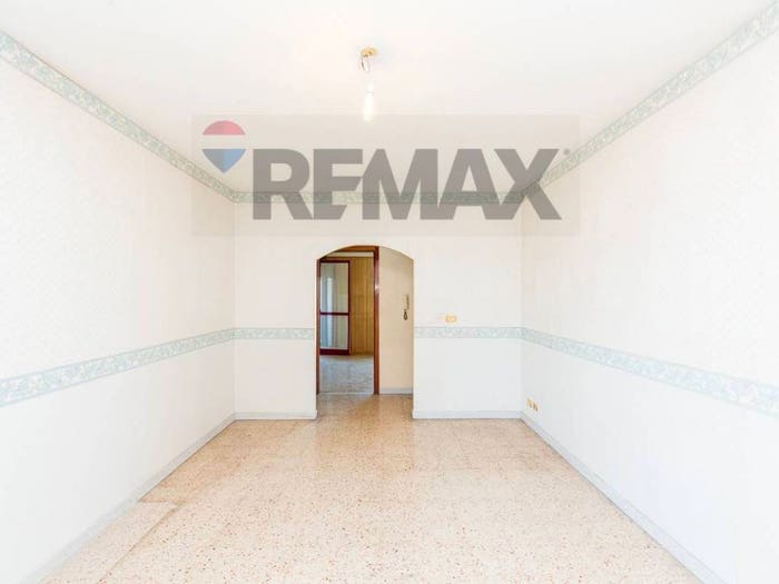 Appartamento con 5 locali in vendita in Via Del Maggiolino, Villaggio Sant'Agata, Catania