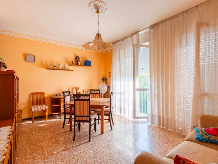 Appartamento quadrilocale in vendita in Via Bologna, Canegrate
