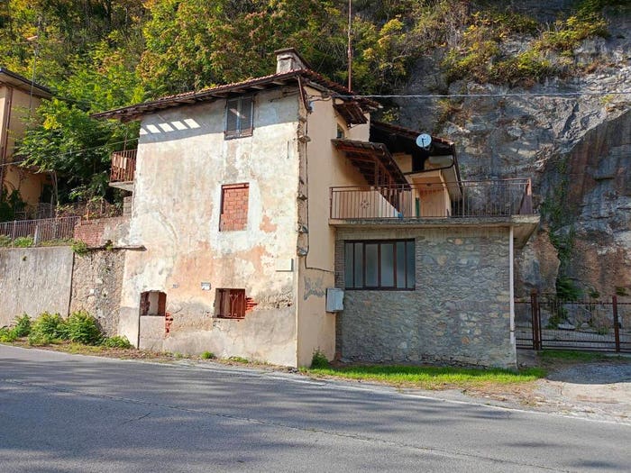Casa bilocale in vendita in Via Valdieri, Borgo San Dalmazzo