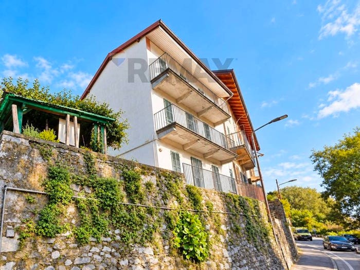 Casa con 6 locali in vendita in Via Quarantadue Martiri, Tre Ponti Fondotoce, Verbania