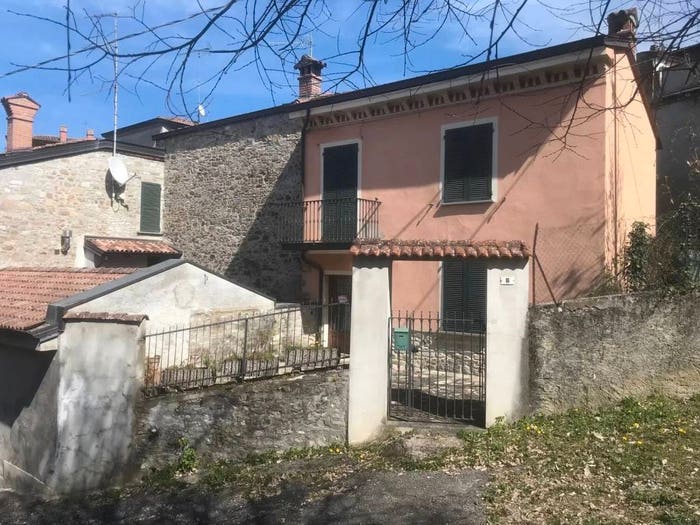 Casa con 6 locali in vendita in Via Trento No Number, San Giovanni San Bernardino, Bettola