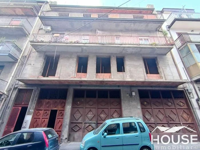 Appartamento trilocale in vendita in Via Terni, Paternò