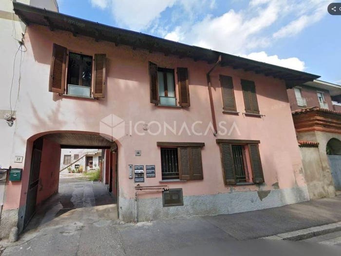 Appartamento trilocale in vendita in Via Vincenzo Monti, Centro, Busto Garolfo