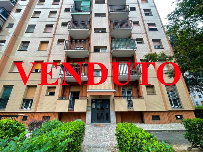 Appartamento trilocale in vendita in Via Eugenio Curiel, Corsico