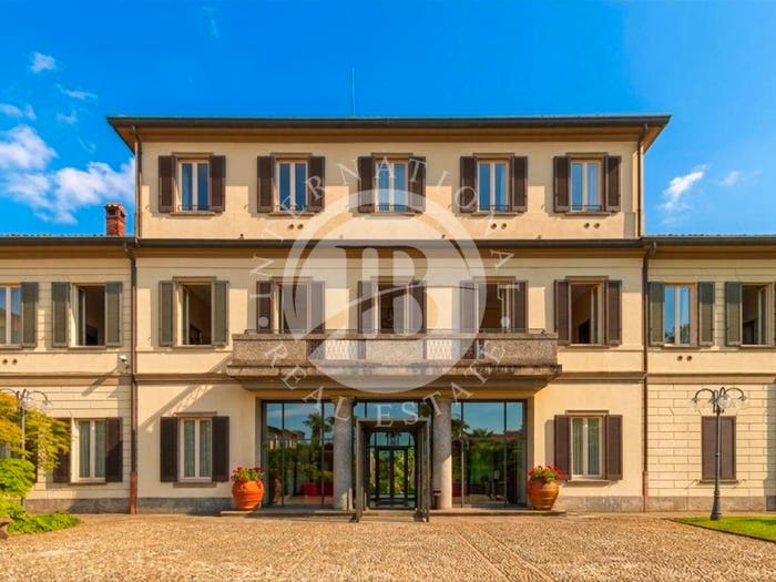 Casa con 6 locali in vendita in Centro, Figino Serenza